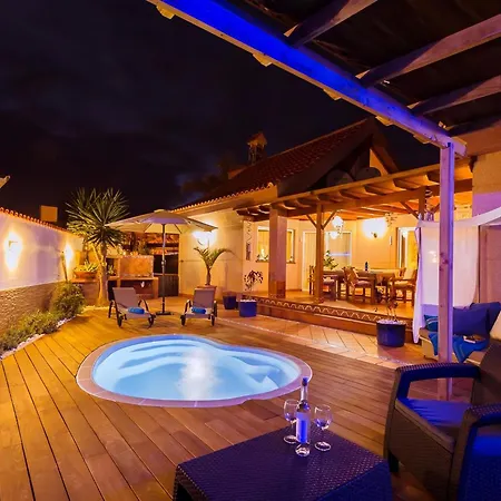 Strandnahes Hibiscus Mit Privatem Pool * 科拉雷侯