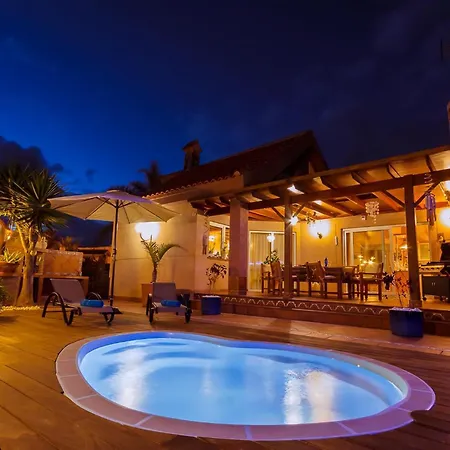 Strandnahes Hibiscus Mit Privatem Pool Hébergement de vacances *